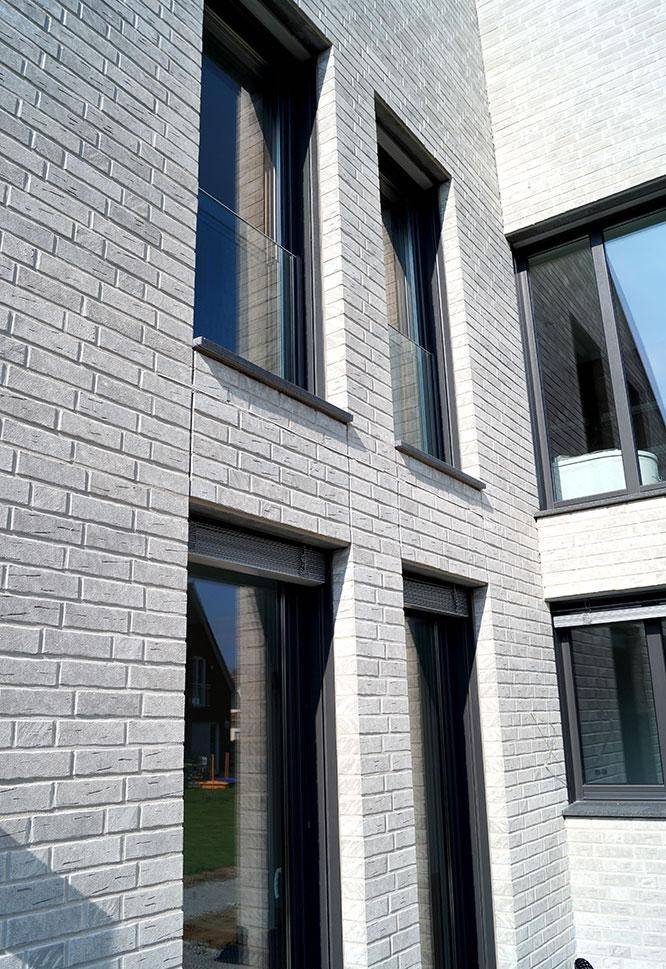 BELO-SIVA_RUSTIK_Klinker_Fasadne_Cigle_Nova_Brick-3